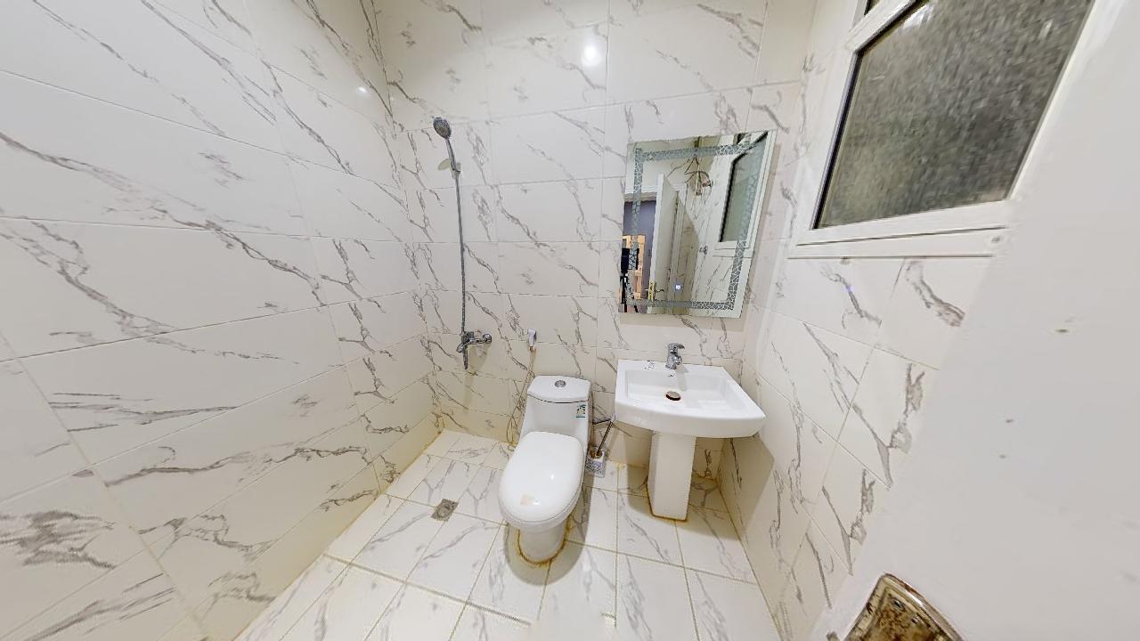 Comfy Chalet with Kids Playground | 1995 Bathroom