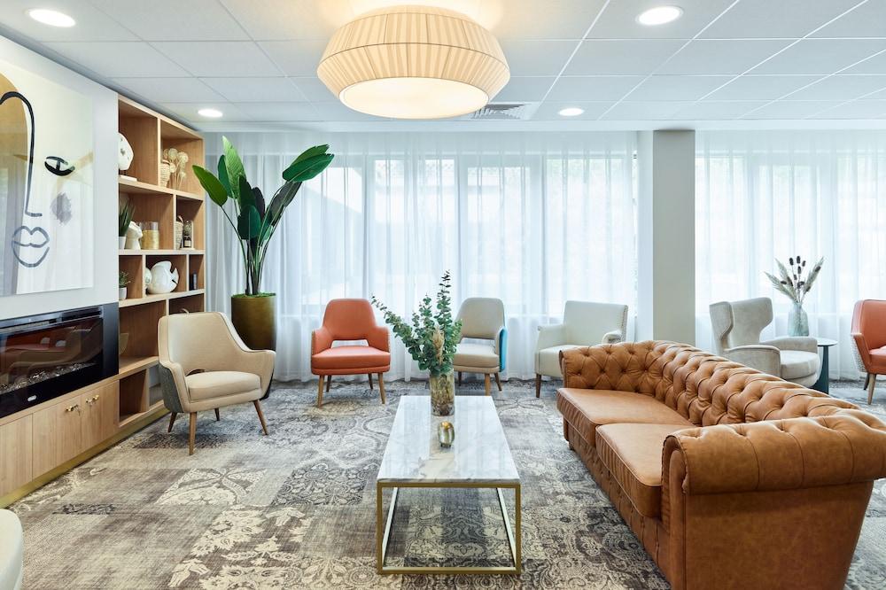 Zenao Appart'hôtels Suresnes Lobby