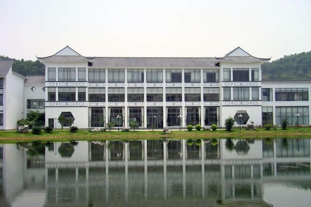 Nansha Information Technology Park Yingbin Building Exterior