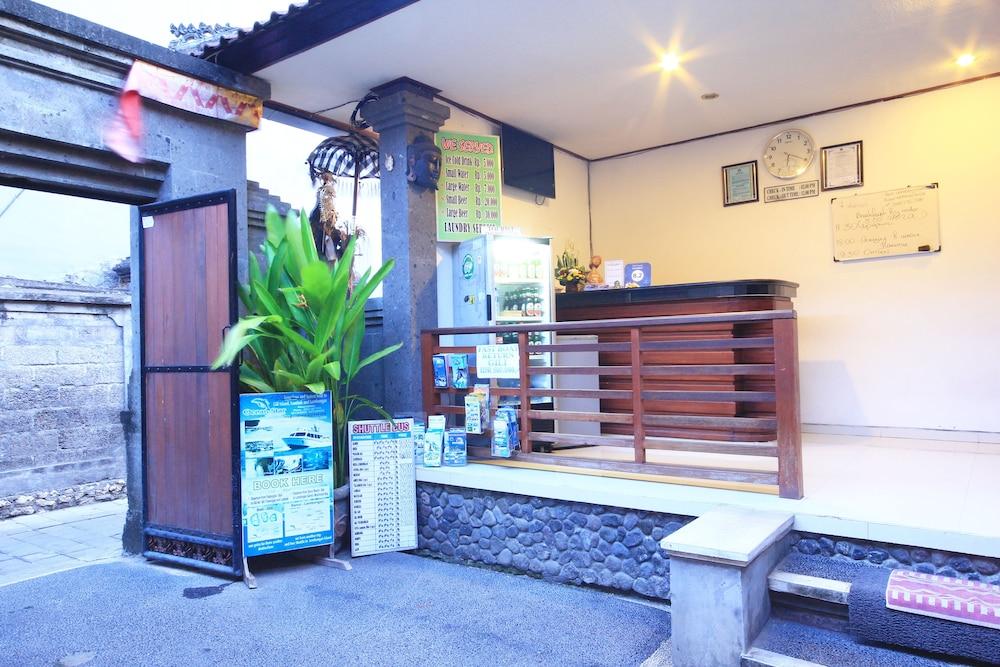 Letos Kubu Homestay Reception Hall