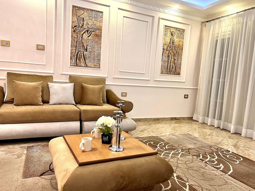 New Museum Guest House Pyramids View Reception