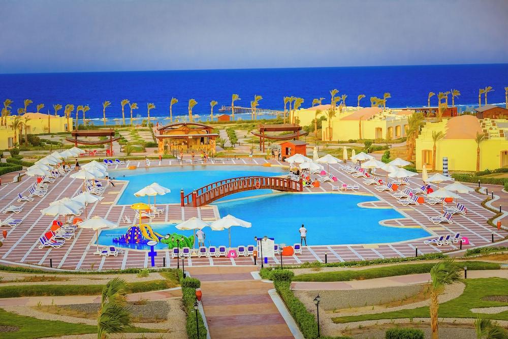 منتجع وأكوا بارك أمارينا كوين مرسى علم