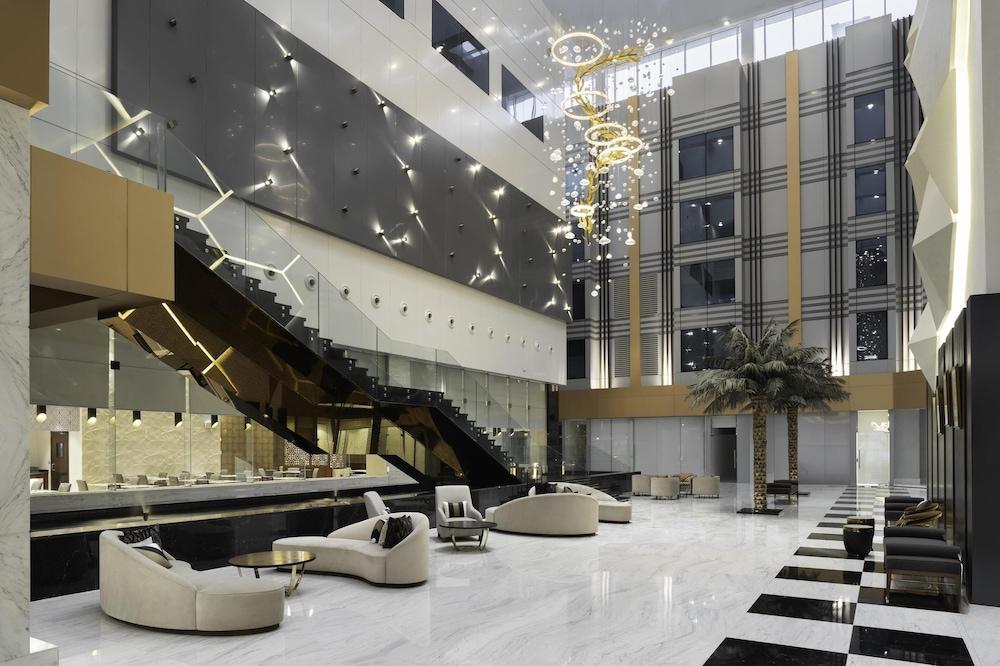 Radisson Blu Hotel and Convention Centre, Riyadh Minhal Lobby