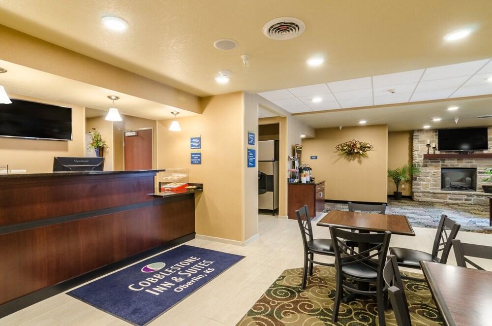 Cobblestone Inn & Suites - Oberlin Reception