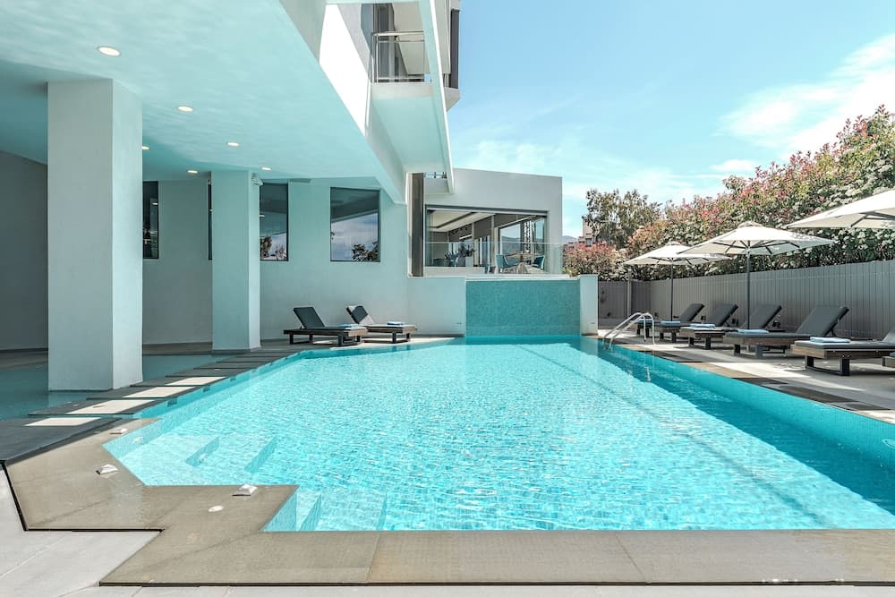 Glyfada Riviera Hotel Exterior
