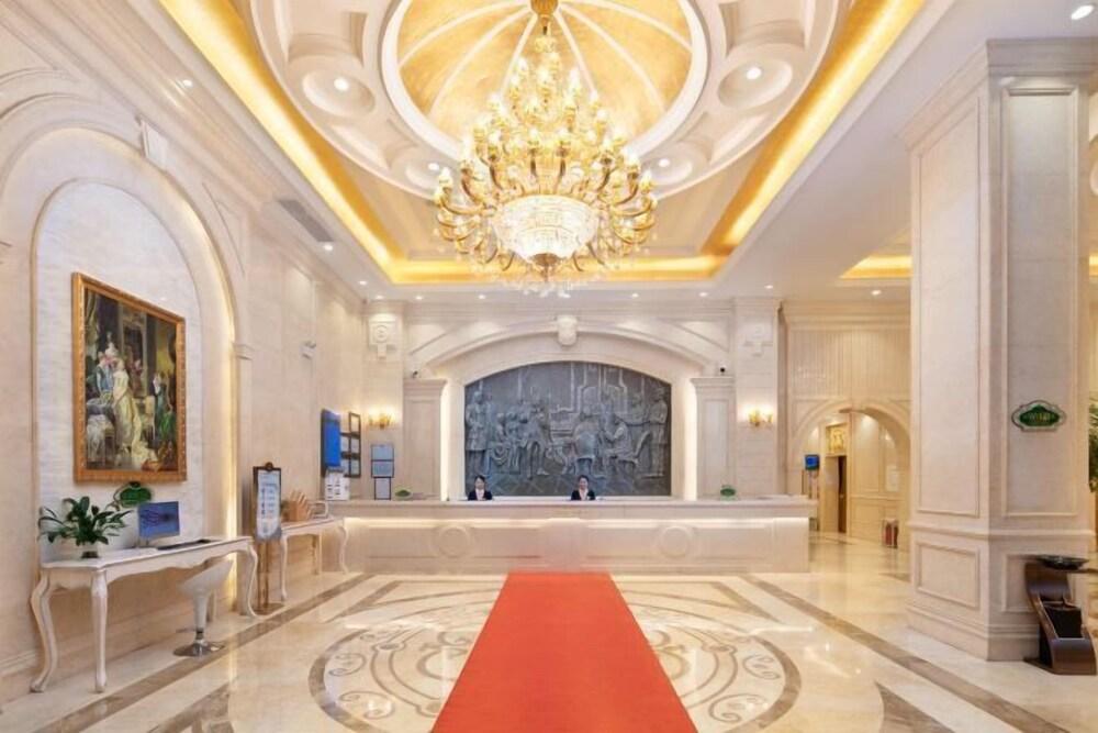 Vienna Hotel (Longhui High-speed Railway Station) Interior