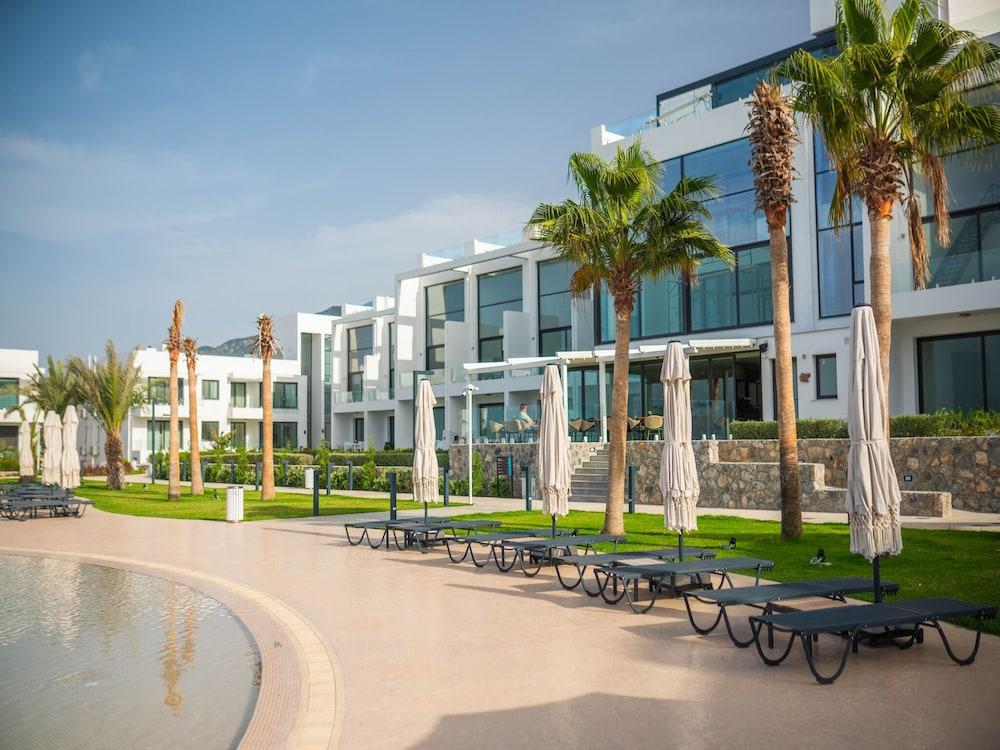 Homely and Convenient Apartment With Lovely sea View