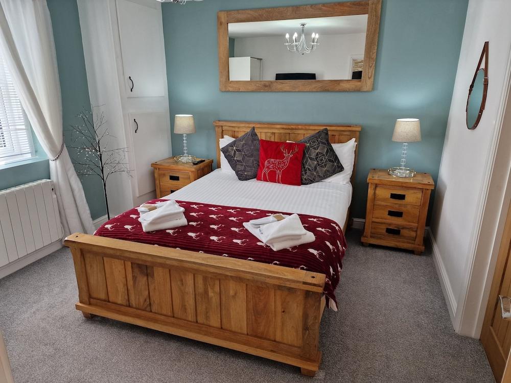 Stunning 1-bed Cottage Near Carlisle With Hot tub
