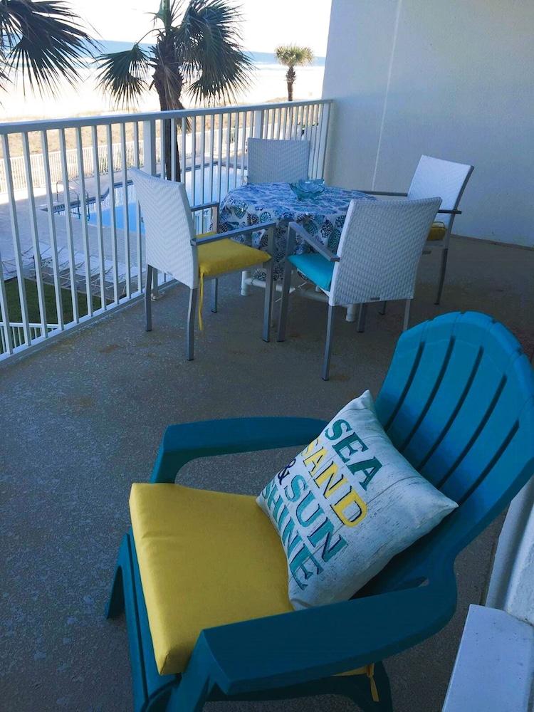Beach View Oceanfront Condo in Ponce Inlet FL Room