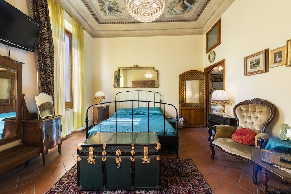 Monna Lisa by Mmega Room
