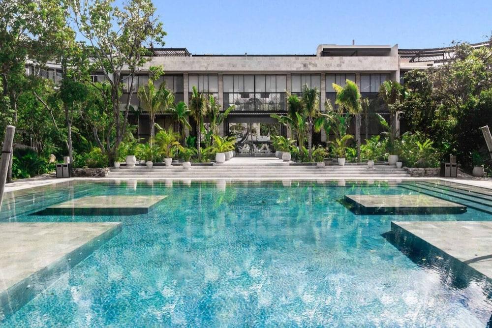 Great Located 1br Apartment and Gym and Pool In Pdc Featured Image