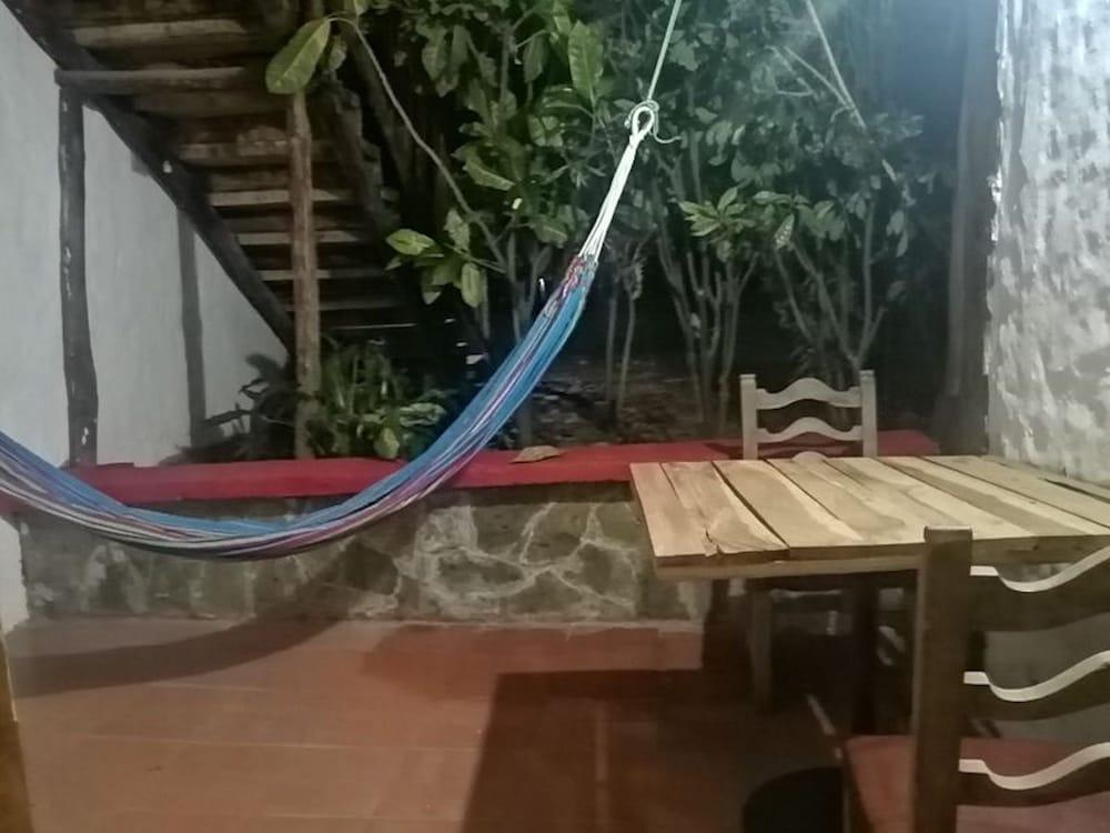 Nice Suite With Hamaca And Balcony In Front Of Panaca Property Grounds
