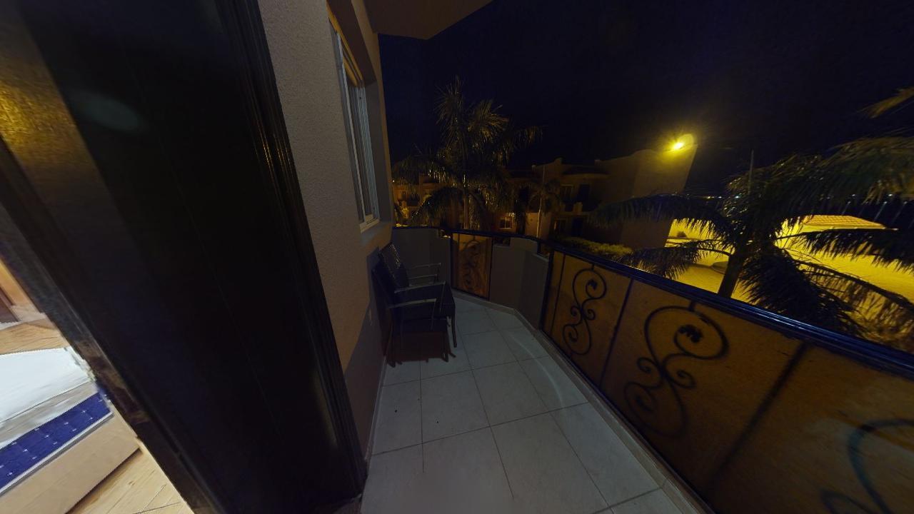 Amazing Chalet with Comfortable and Simple Furniture | 2032 Balcony