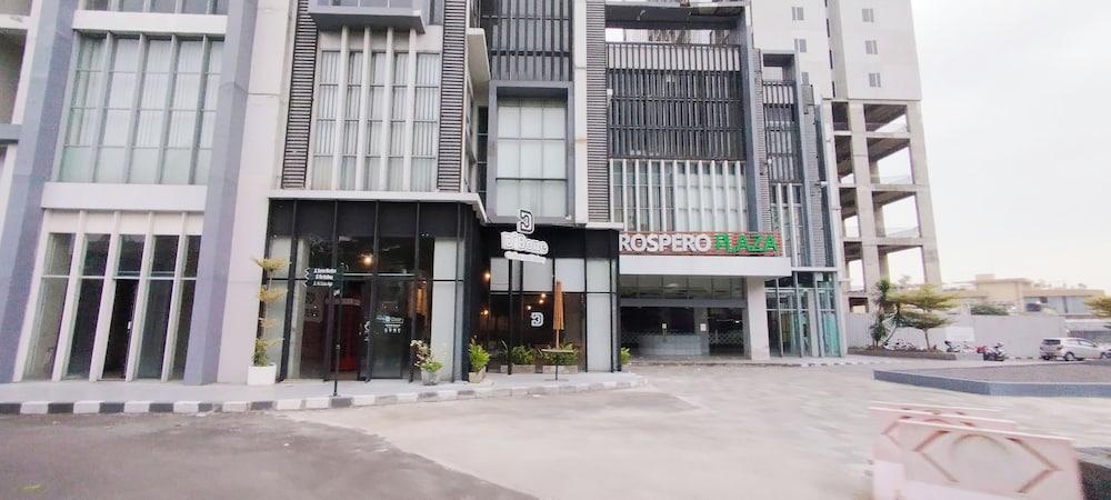 Best Price And Homey 1Br At Tamansari Prospero Apartment Exterior