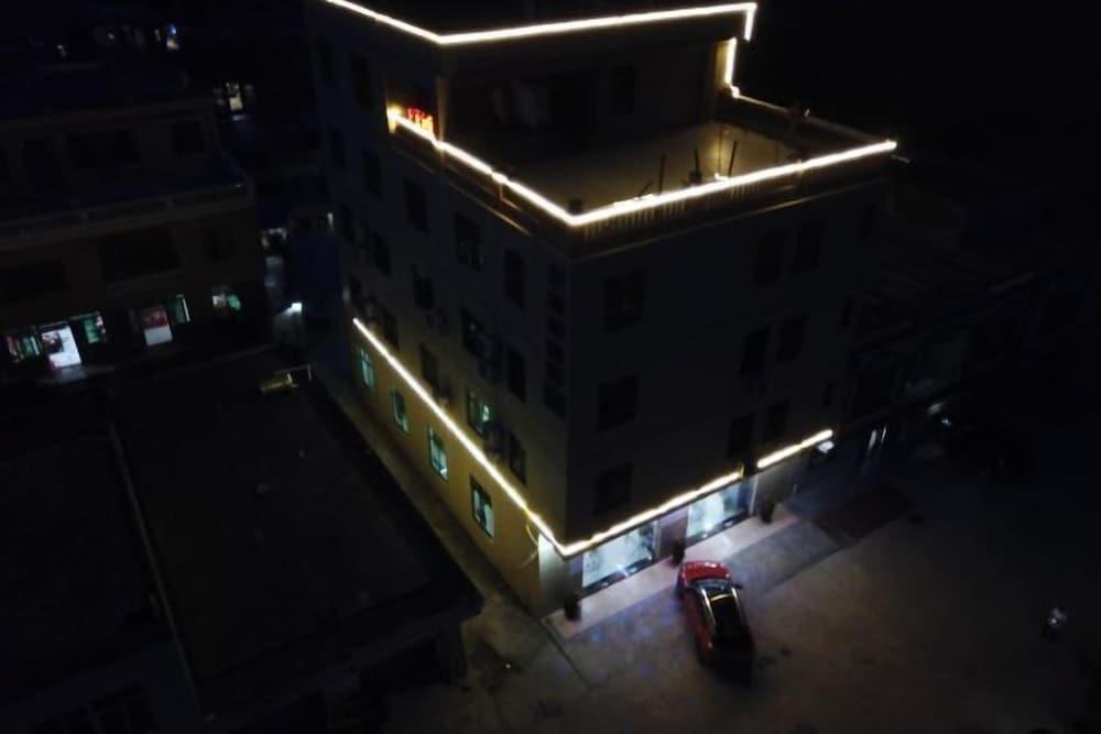 longzhou hostel Exterior
