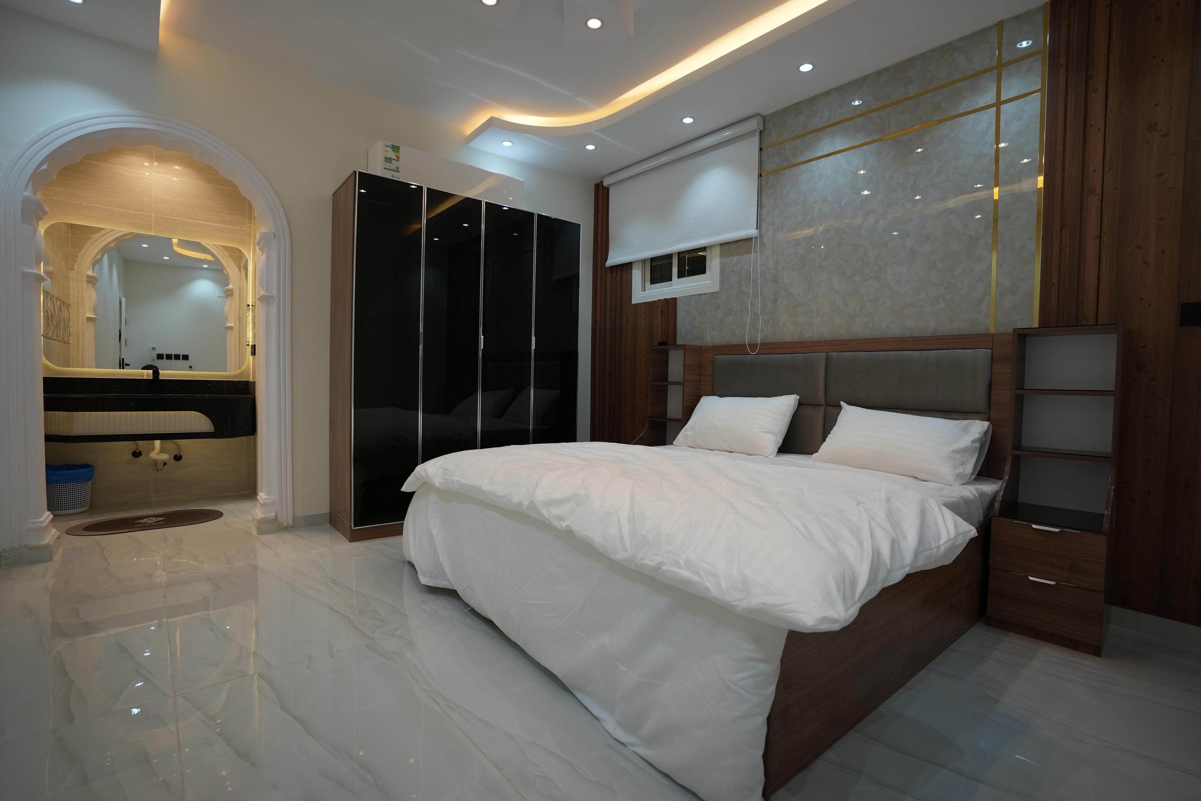  Elegant Apartment with Comfortable and Simple Furniture | 5798 Bedroom