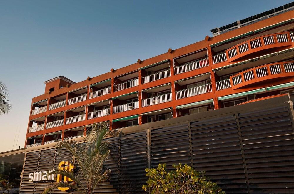Mares Suites by Angra Beach