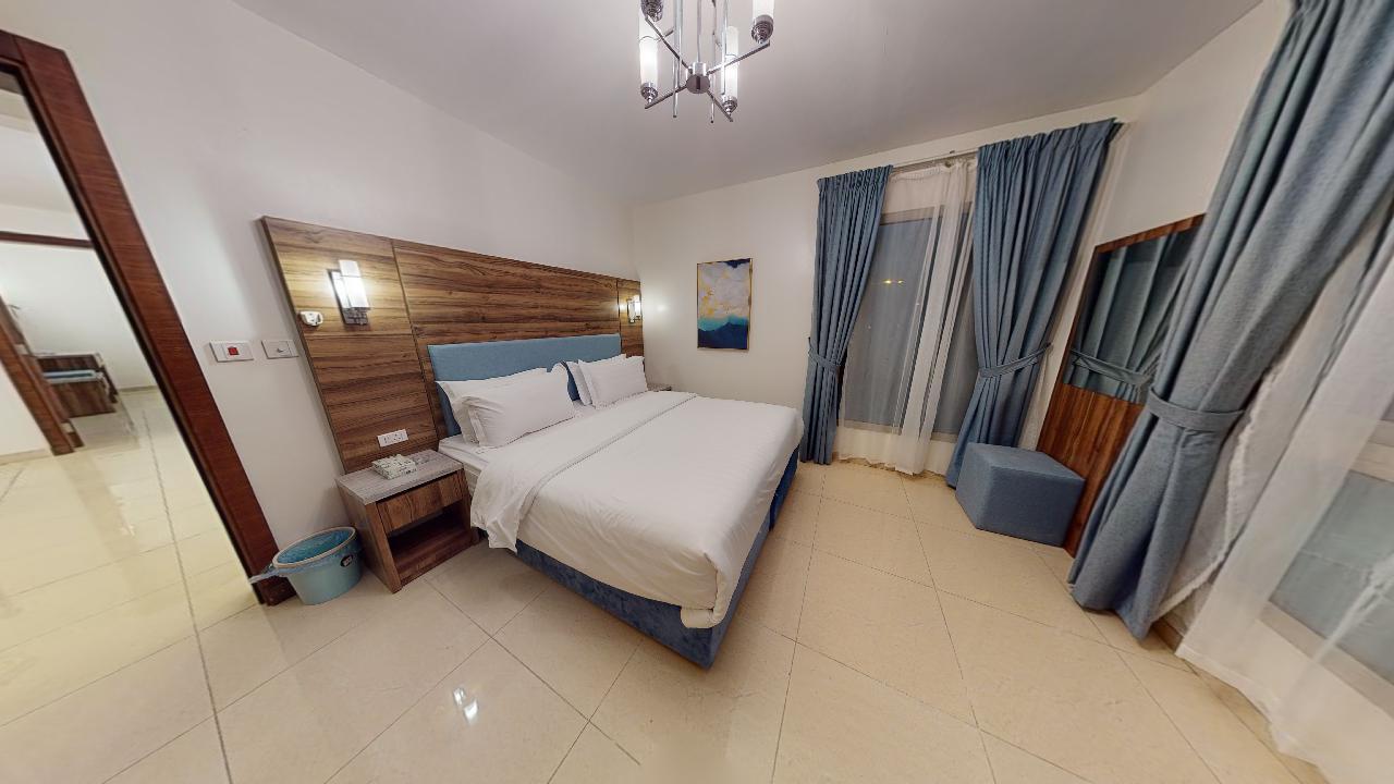 Amazing Chalet with Comfortable and Simple Furniture | 977 Room