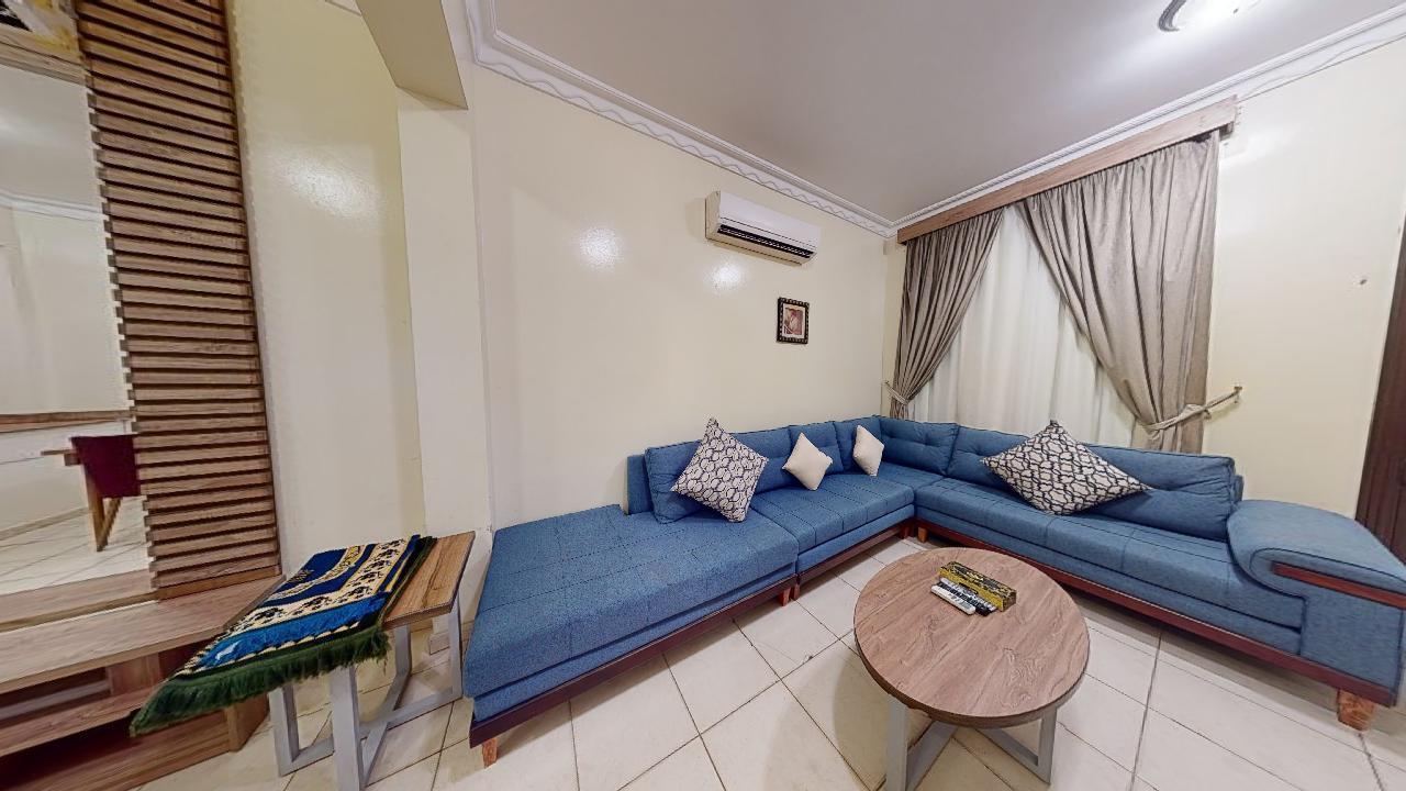 Amazing Chalet with Comfortable and Simple Furniture | 2032 Featured Image
