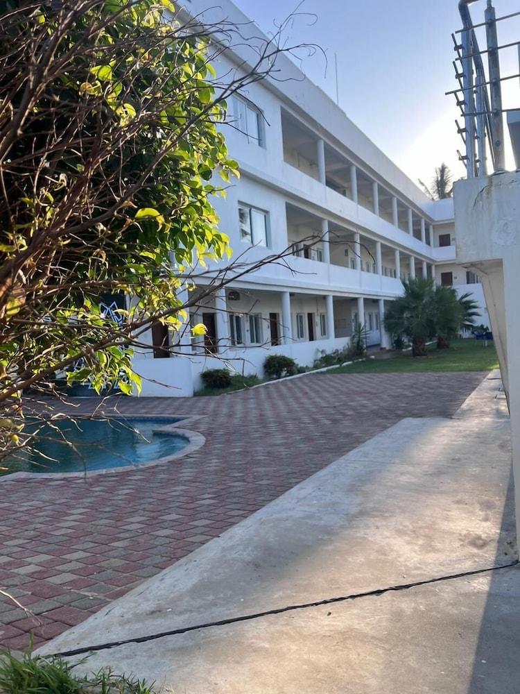 Paradise Resort Katembe Exterior