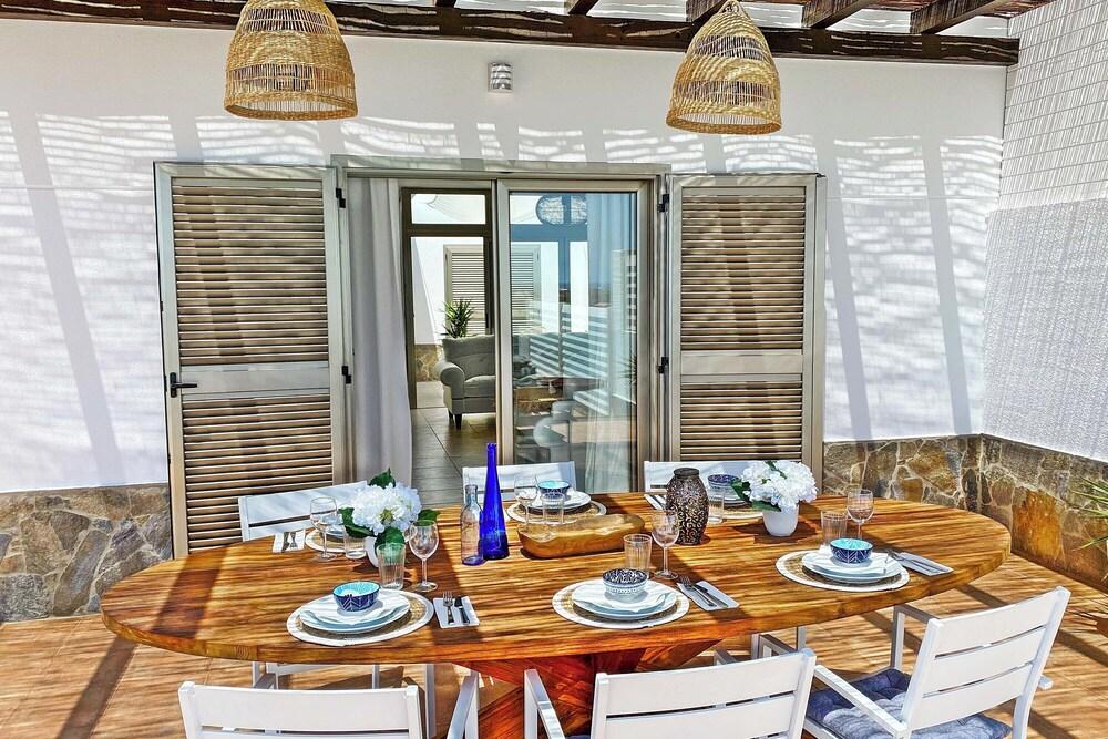 Caleta Blanca Interior
