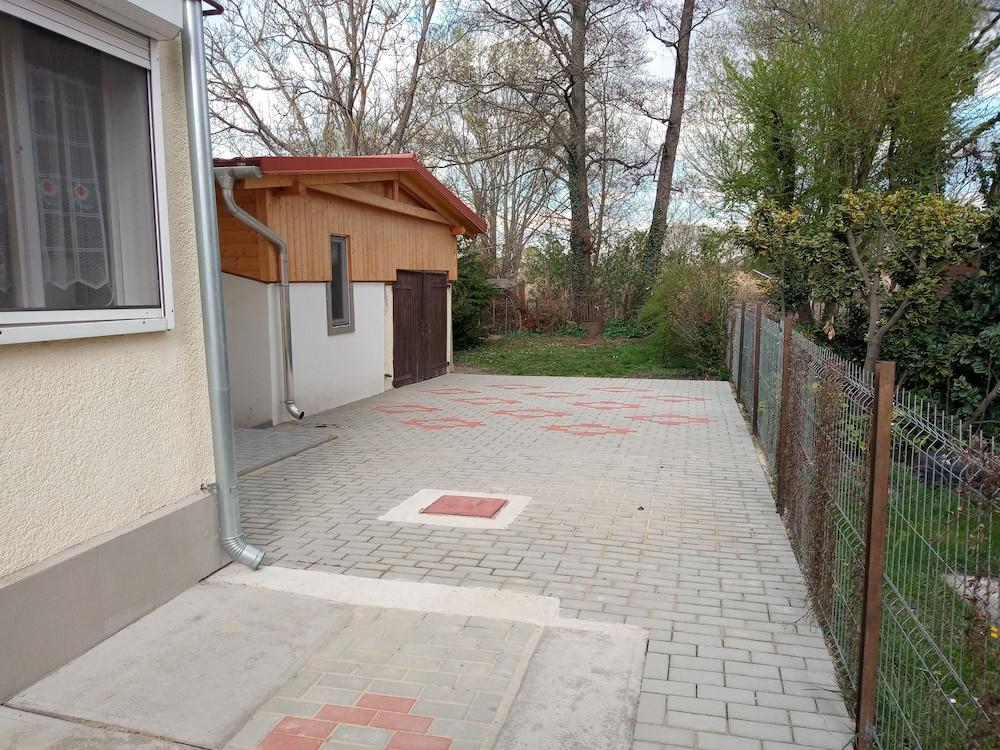 A Whole Holiday House With a Garden in Fonyód for 2-10 Persons Property Grounds