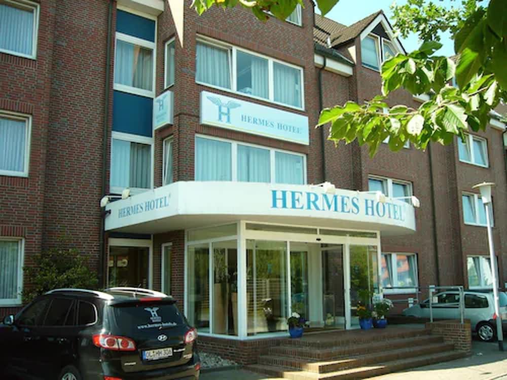 Hermes Hotel Exterior