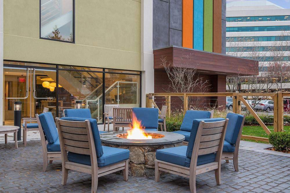 EVEN Hotel Norwalk by IHG Exterior