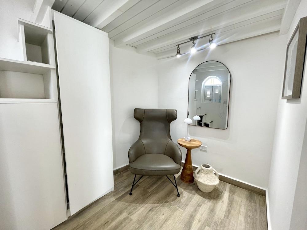 Casa de Los Verdes Room