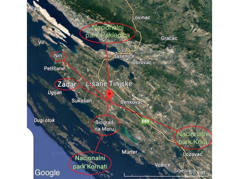 هوليداي هوم بيوجراد نا مورو ويذ برايفت بول مينتس فروم أدرياتيك سي المنطقة الخارجية