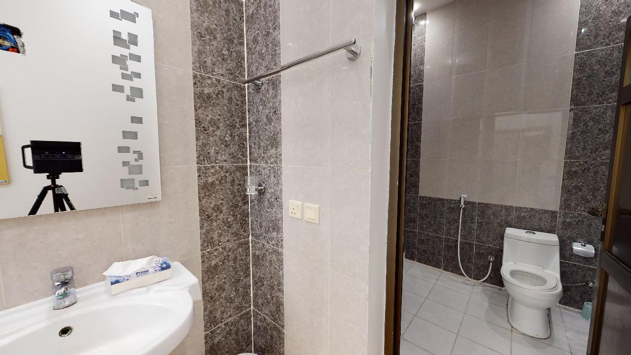 Elegant Chalet with BBQ Area | 1004 Bathroom