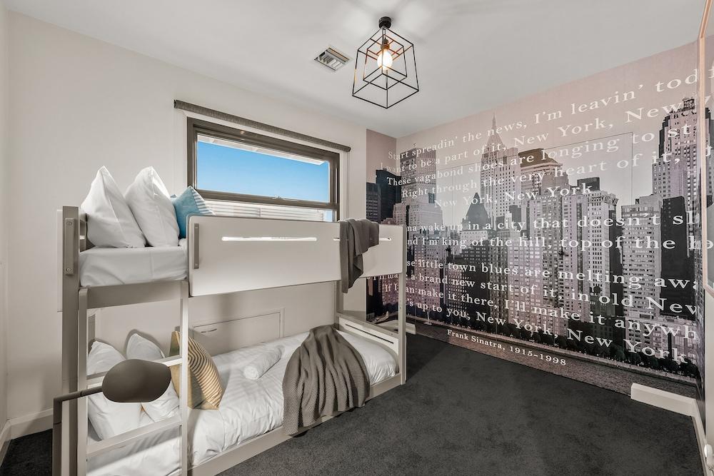StayCentral - Moonee Ponds Penthouse Room