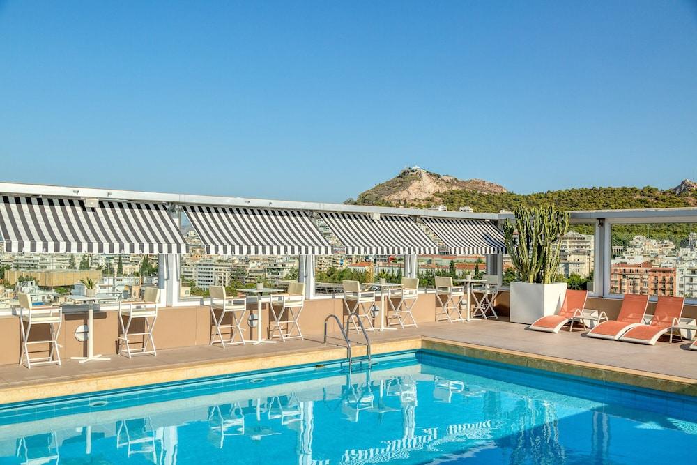 Divani Caravel Rooftop Pool