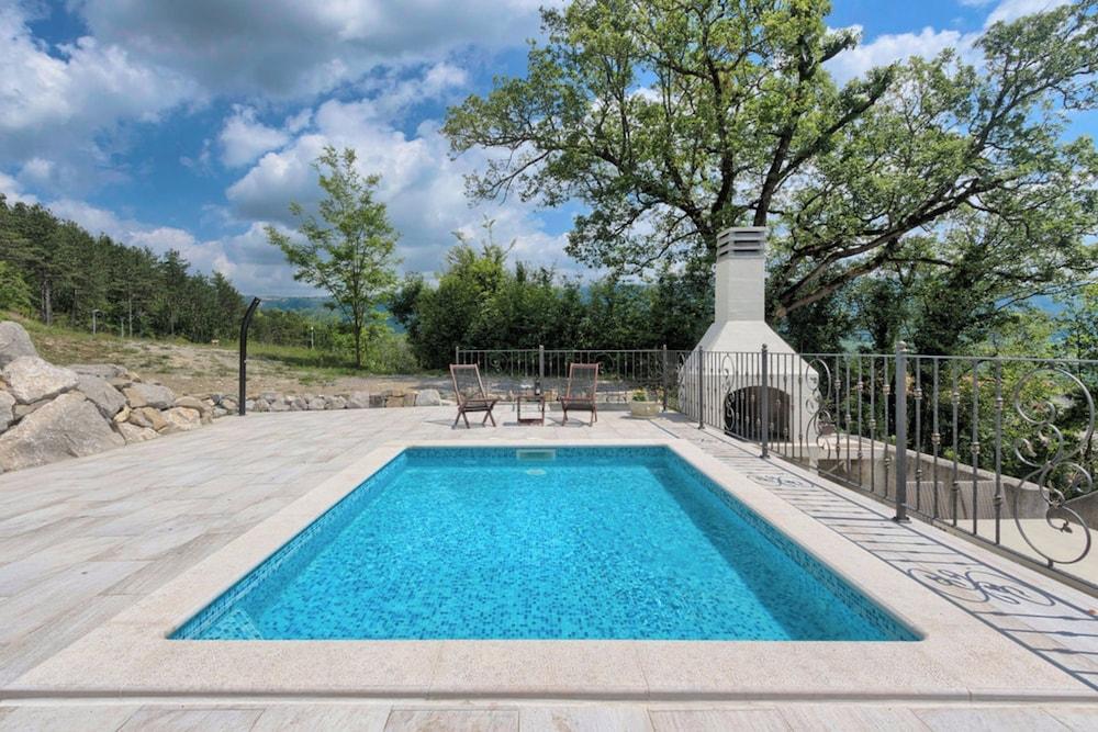 Villa Lapis