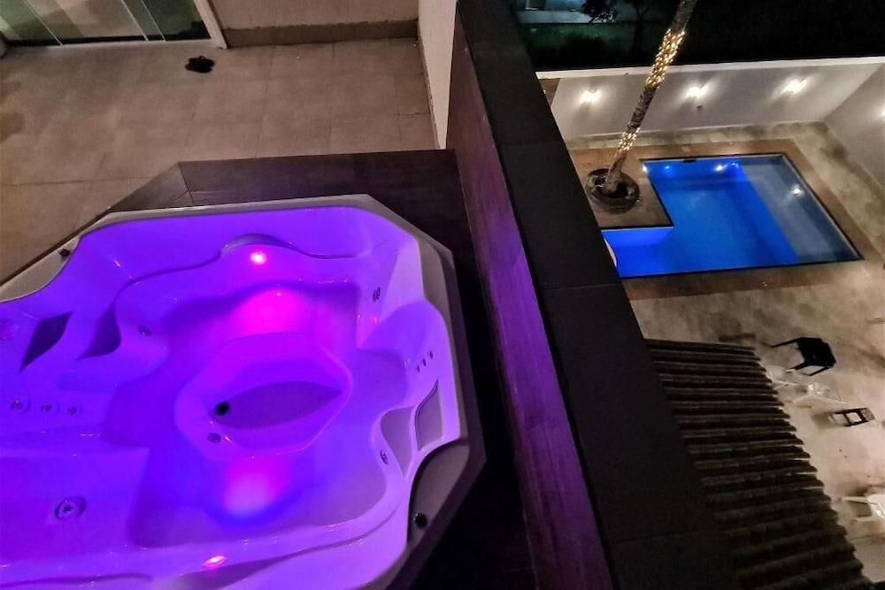 Marmeu Enseada com jacuzzi aquecida