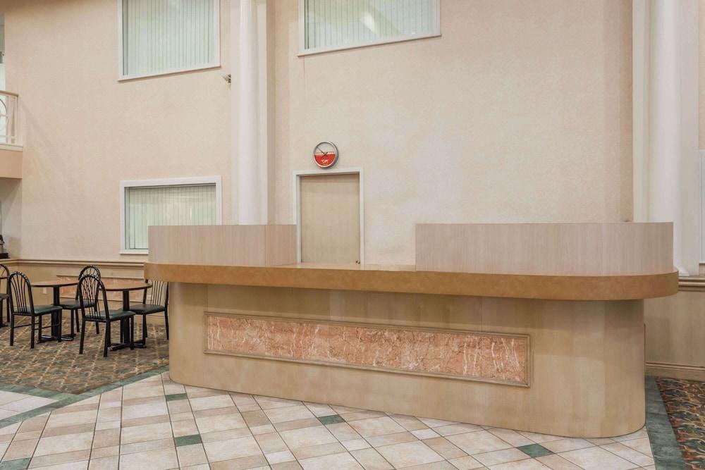 رمادا هوتل آند كونفرنس سنتر باي ويندام هاموند