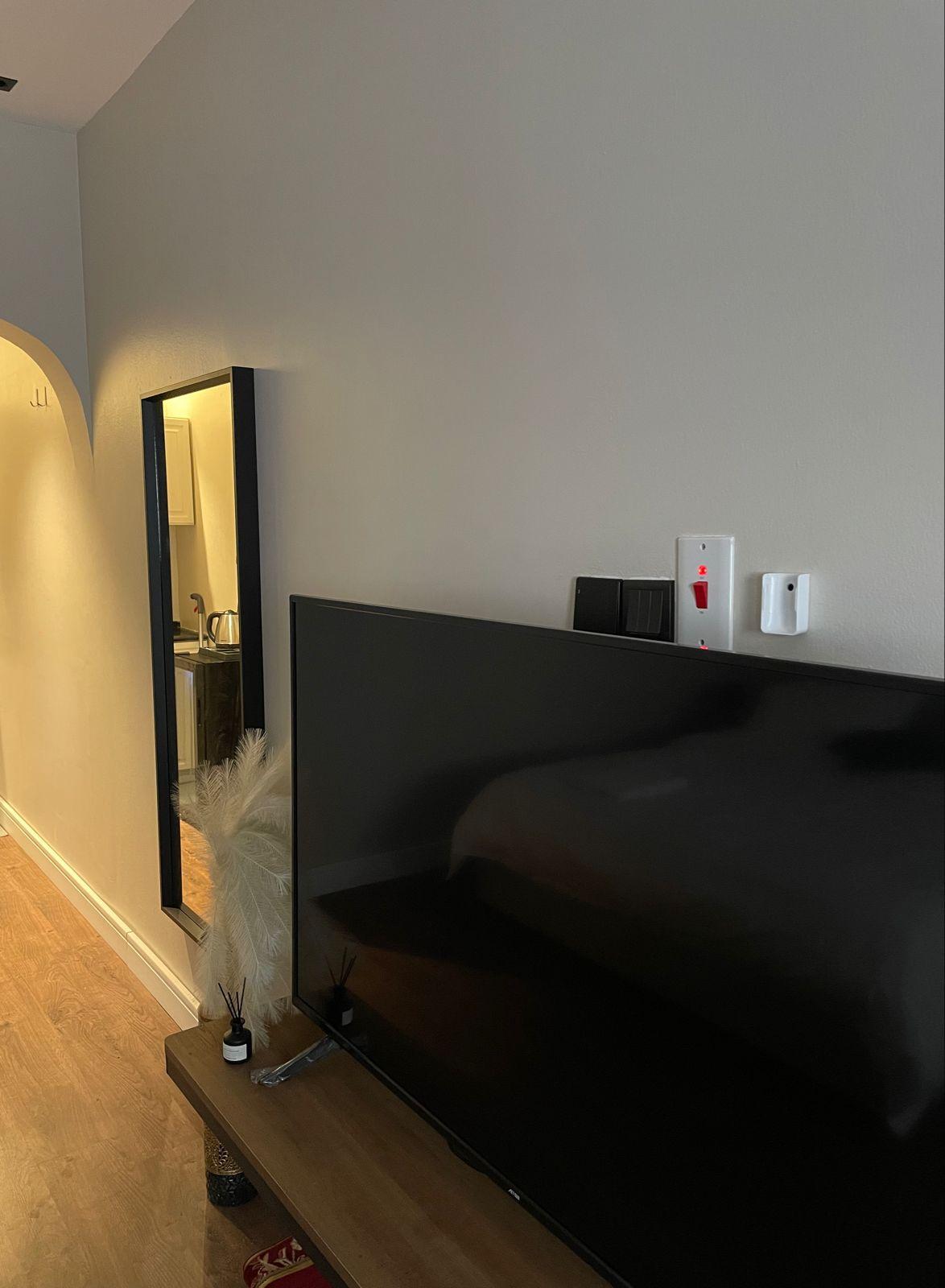 Modern Studio with Comfortable and Simple Furniture | 5790 Bedroom