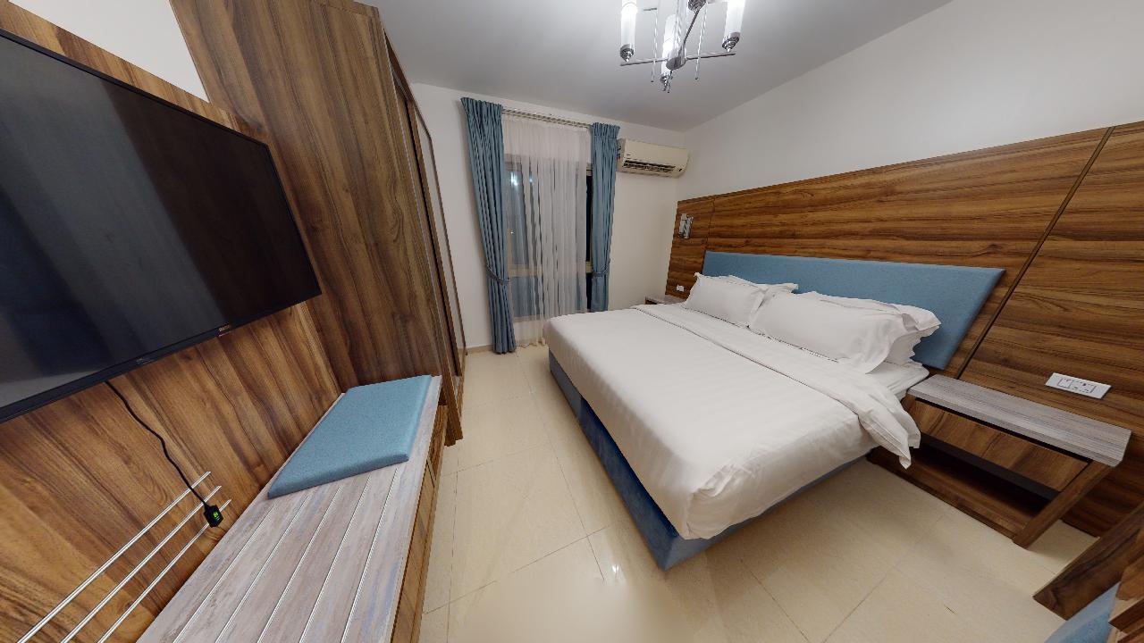 Elegant Chalet with Pool | 971 Bedroom
