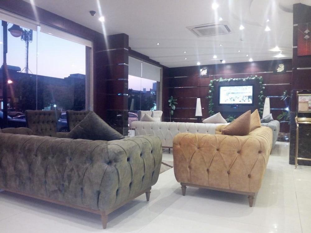 Almasem Serviced Apartment - Olya -Exit 5 Lobby Sitting Area