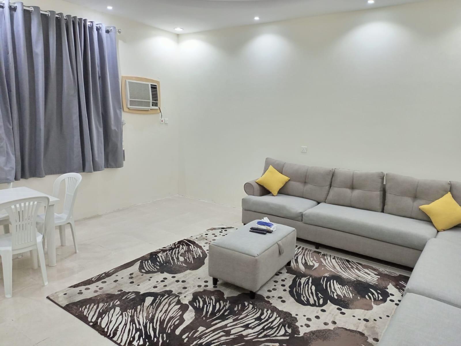 Elegant Apartment with Comfortable and Simple Furniture | 4106