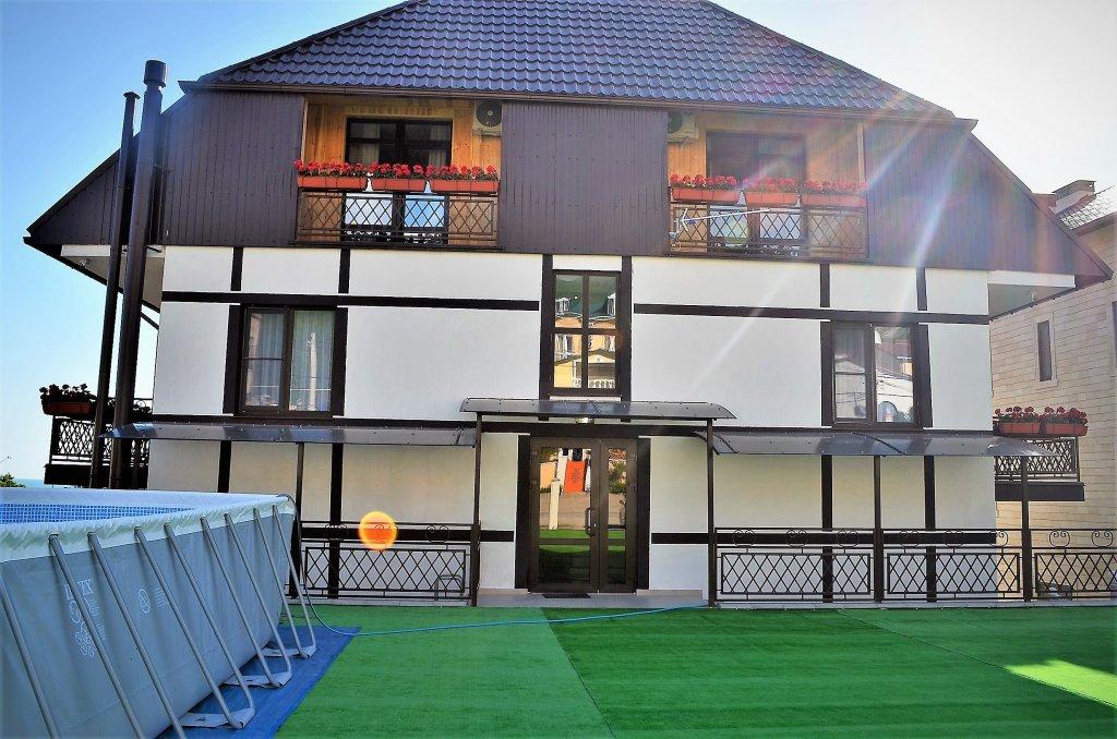 Alpen House