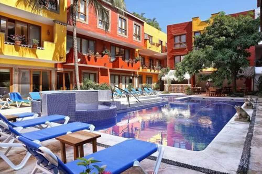Casa Lotería -Pueblito Sayulita- Colorful, Family and Relax Experience with Private Parking and Pool Featured Image