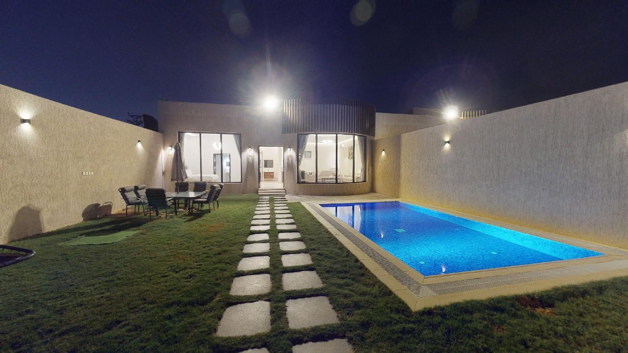 Comfy Chalet with BBQ Area | 553