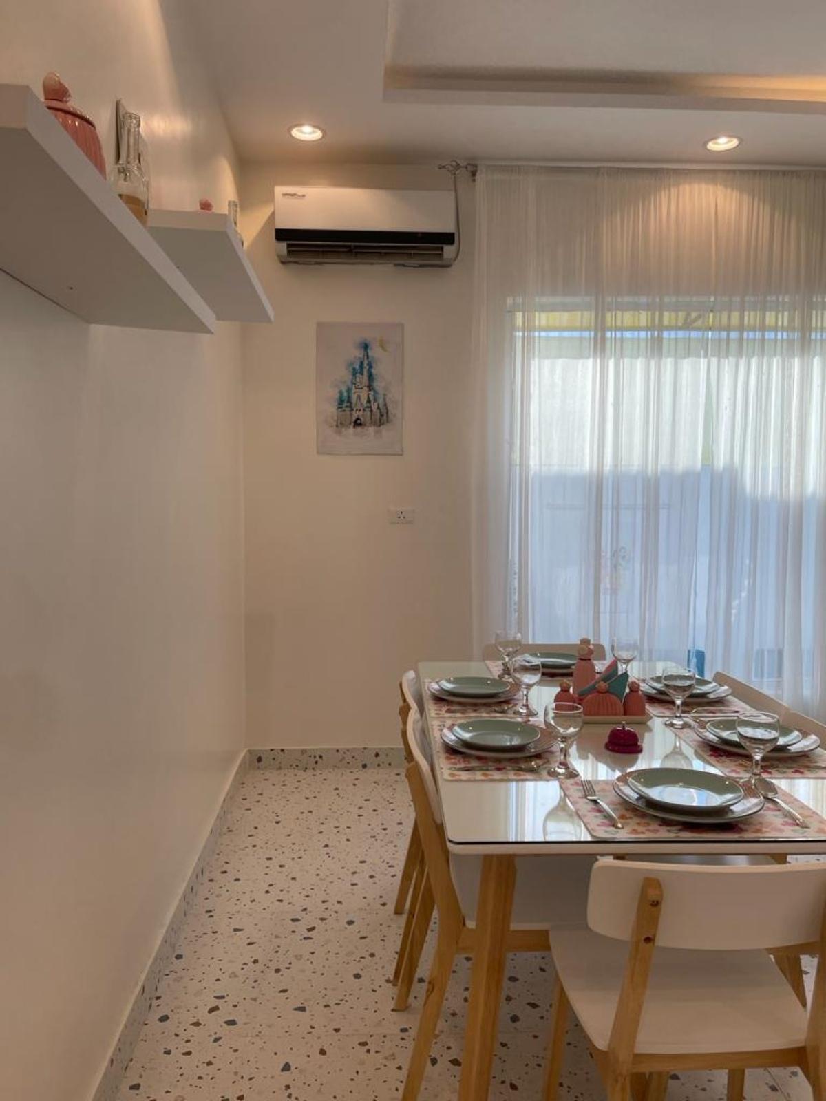 Luxurious Istiraha with Pool | 3024 Dining