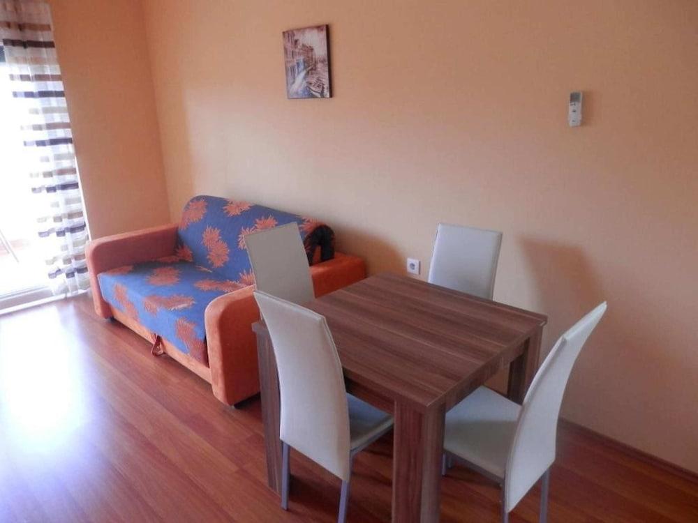 Apartments St Rialto - Comfort One-bedroom Apartment With Balcony and Sea View