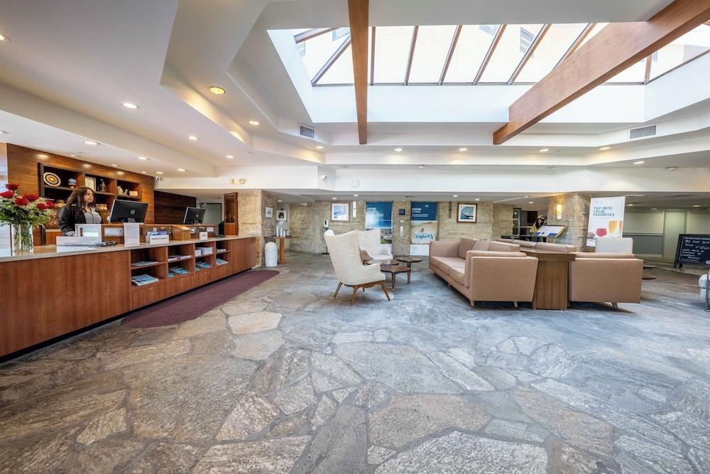 فور بوينتس باي شيراتون فنتورا هاربور ... الردهة