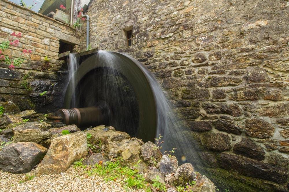 لو مولينز دو دوك المنطقة المحيطة بالمنشأة