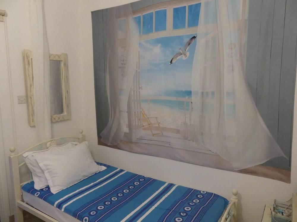 2bed Villa - Private Pool - Steps From the Beach! Exterior