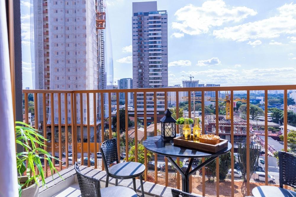 أب ت 2 كوارتوس كو او أش س أكاديميا بوتانتا الصورة الأساسية