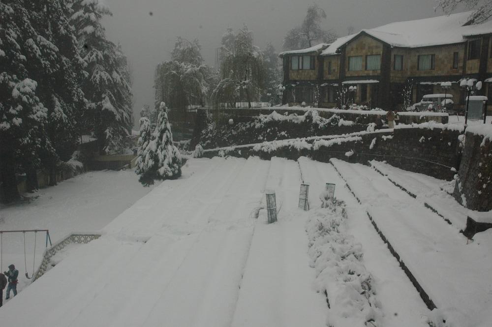 Shervani Hilltop Nainital Exterior